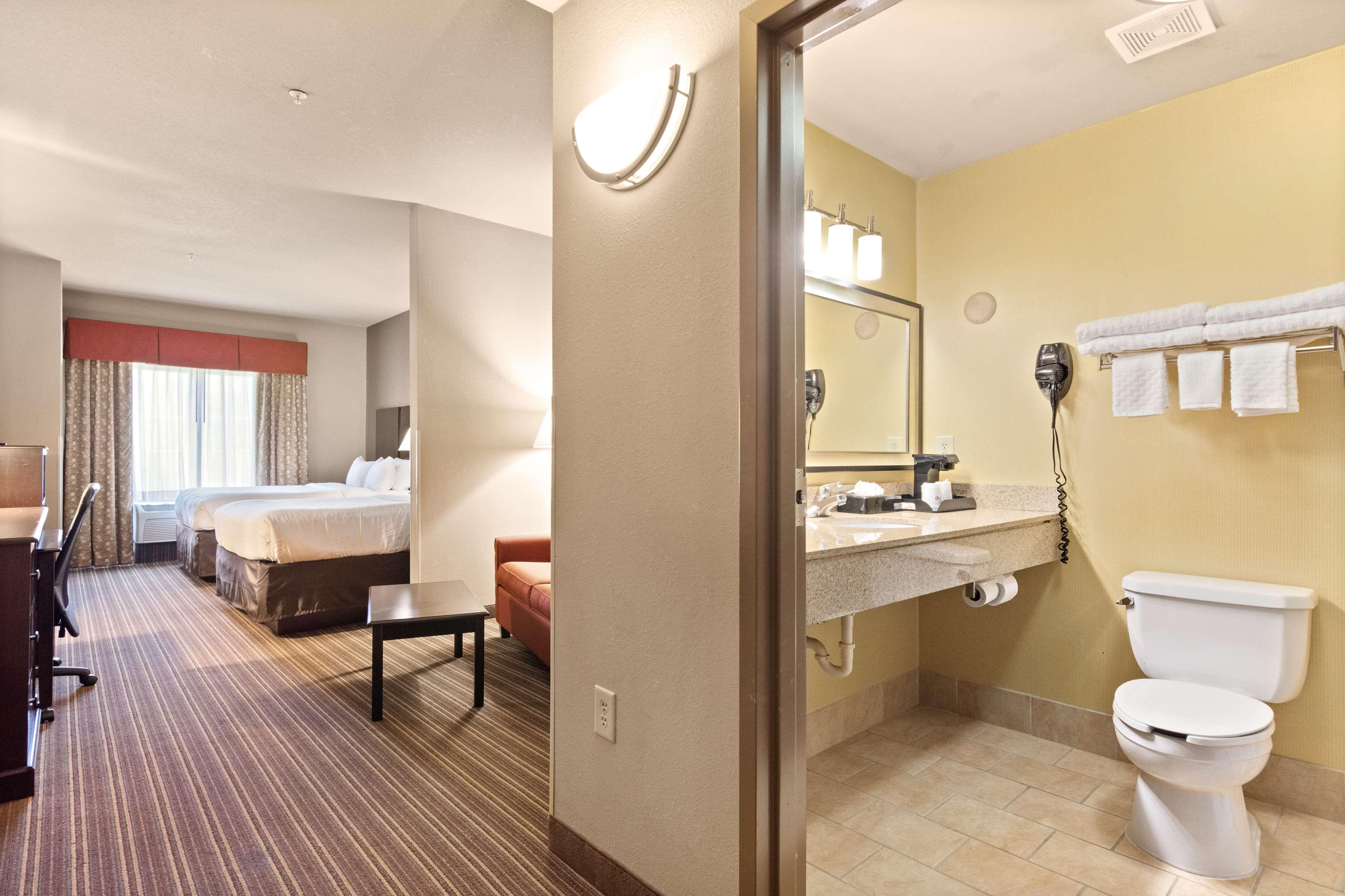 Surestay Plus Hotel By Best Western Portland Route 52 West ภายนอก รูปภาพ